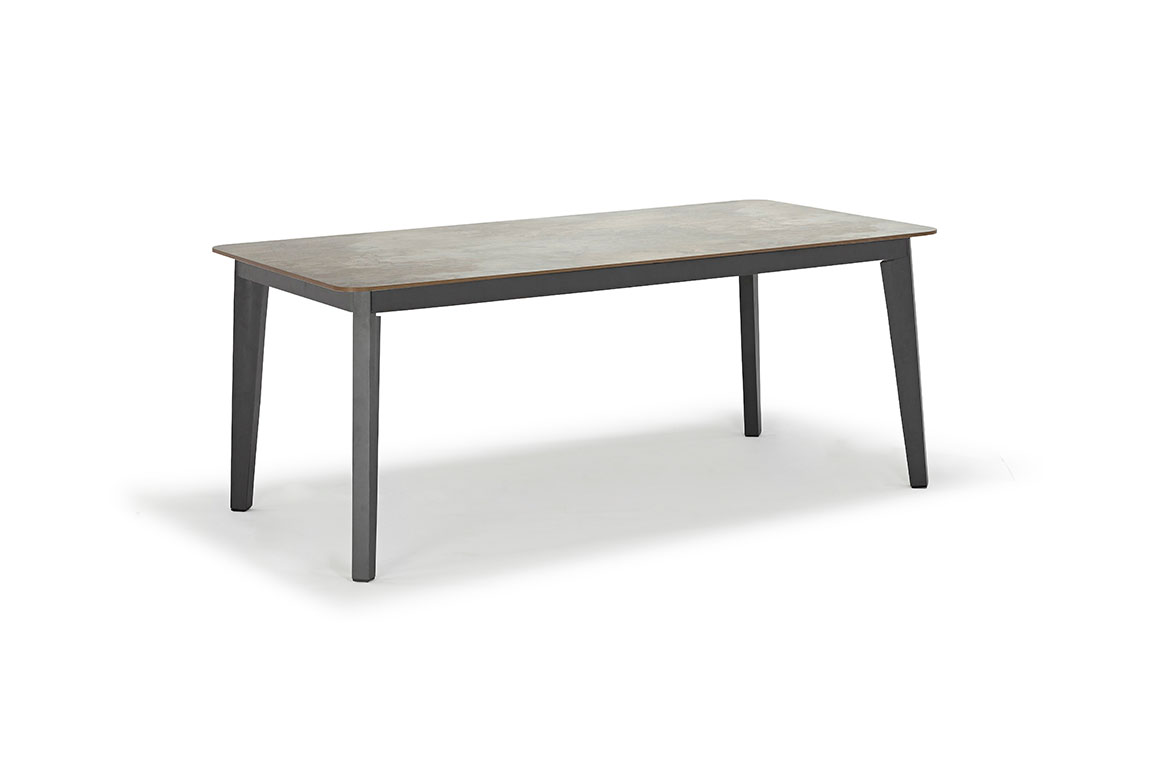 Diva dining table with glass/HPL top
